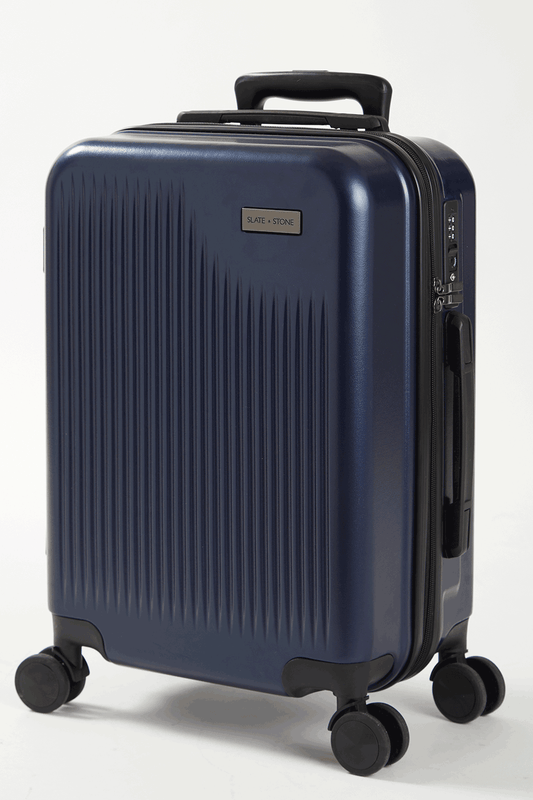 CARRY ON SPINNER SUITCASE